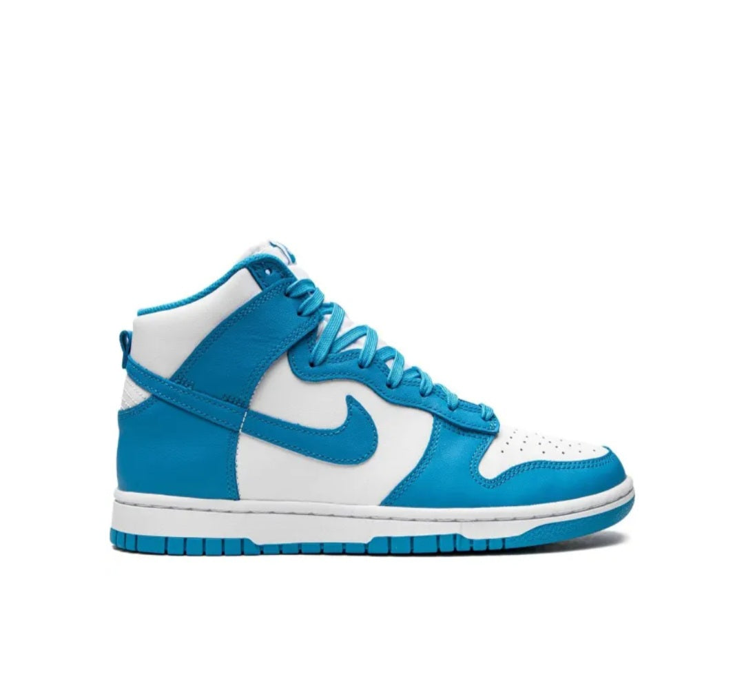 Nike
Dunk High Laser Blue