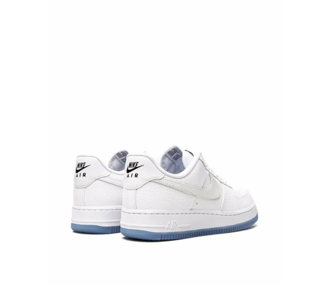 Nike
Air Force 1Low "UV Reactive Swoosh"