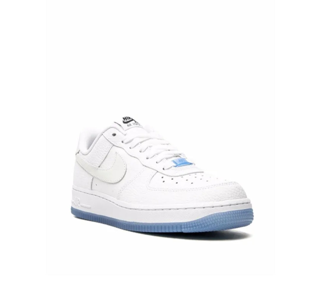 Nike
Air Force 1Low "UV Reactive Swoosh"