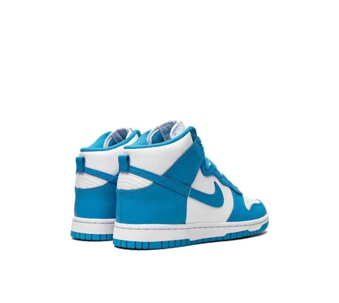 Nike
Dunk High Laser Blue