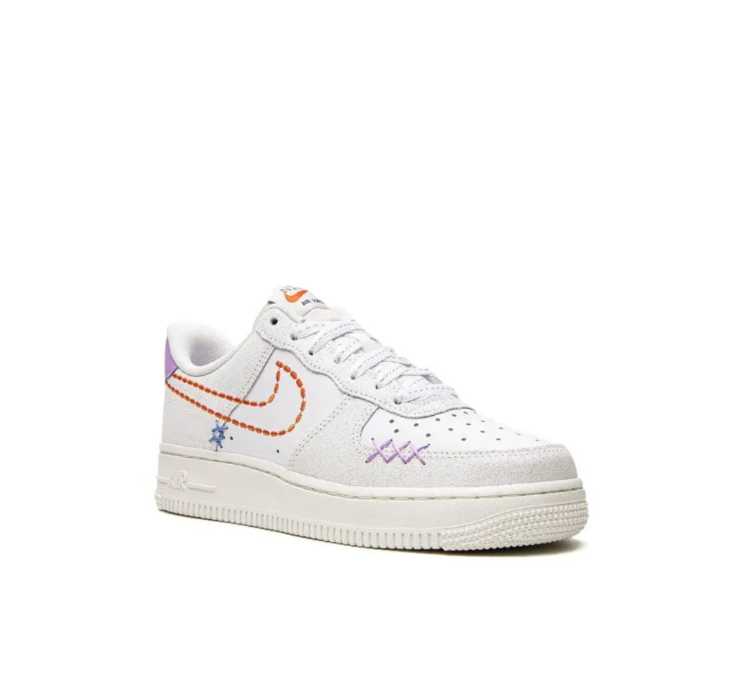 Nike
Air Force 1'07 SE "Nike 101