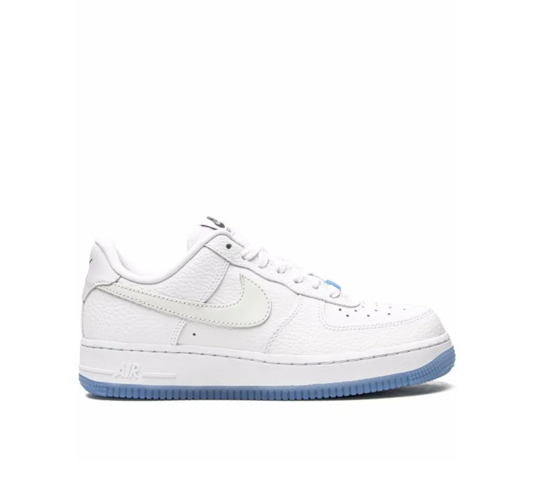 Nike
Air Force 1Low "UV Reactive Swoosh"