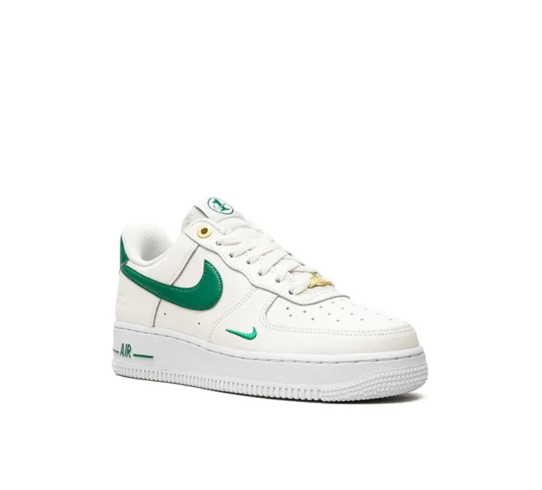Nike
Air Force 1 Low "Malachite - White